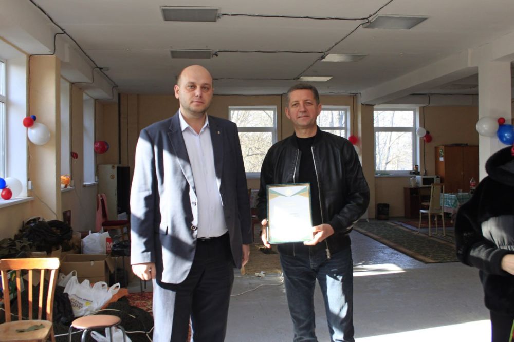 В Симферополе наградили волонтеров за помощь фронту В Симферополе наградили волонтеров за помощь фронту
