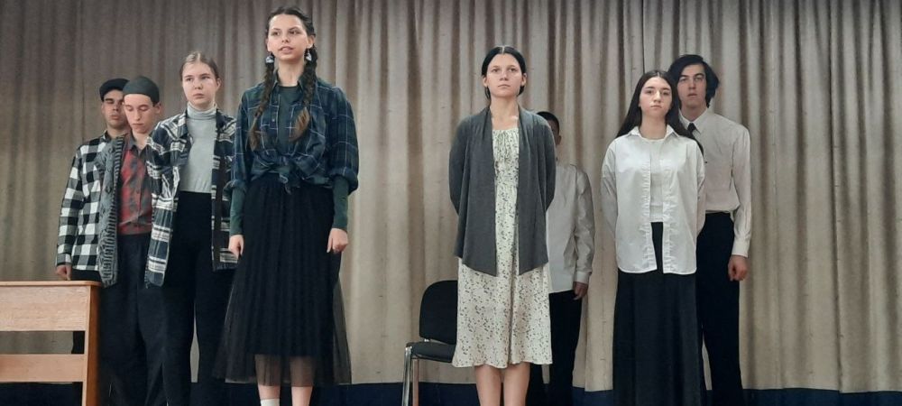 На базе МБОУ «Школа-Лицей» № 3 им. А. С. Макаренко» состоялся семинар-практикум «Театр Победы» в рамках 80-летия Великой Победы На базе МБОУ «Школа-Лицей» № 3 им. А. С. Макаренко» состоялся семинар-практикум «Театр Победы» в рамках 80-летия Великой Победы