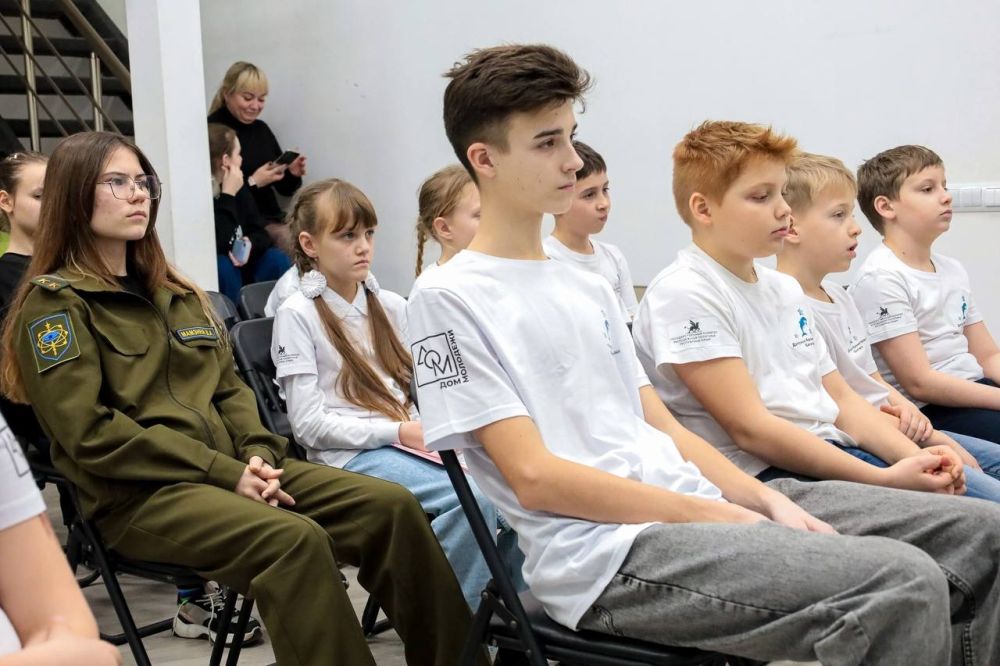 В Доме Молодежи состоялась встреча участников проекта «Детская администрация» с Героем Российской Федерации Олегом Алексеевичем Пивоваровым В Доме Молодежи состоялась встреча участников проекта «Детская администрация» с Героем Российской Федерации Олегом Алексеевичем Пивоваровым