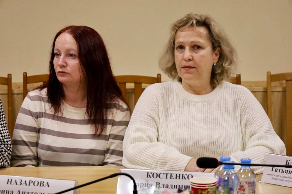 В пятницу директор Департамента образования и науки Севастополя Максим Кривонос провёл заседание регионального родительского комитета В пятницу директор Департамента образования и науки Севастополя Максим Кривонос провёл заседание регионального родительского комитета