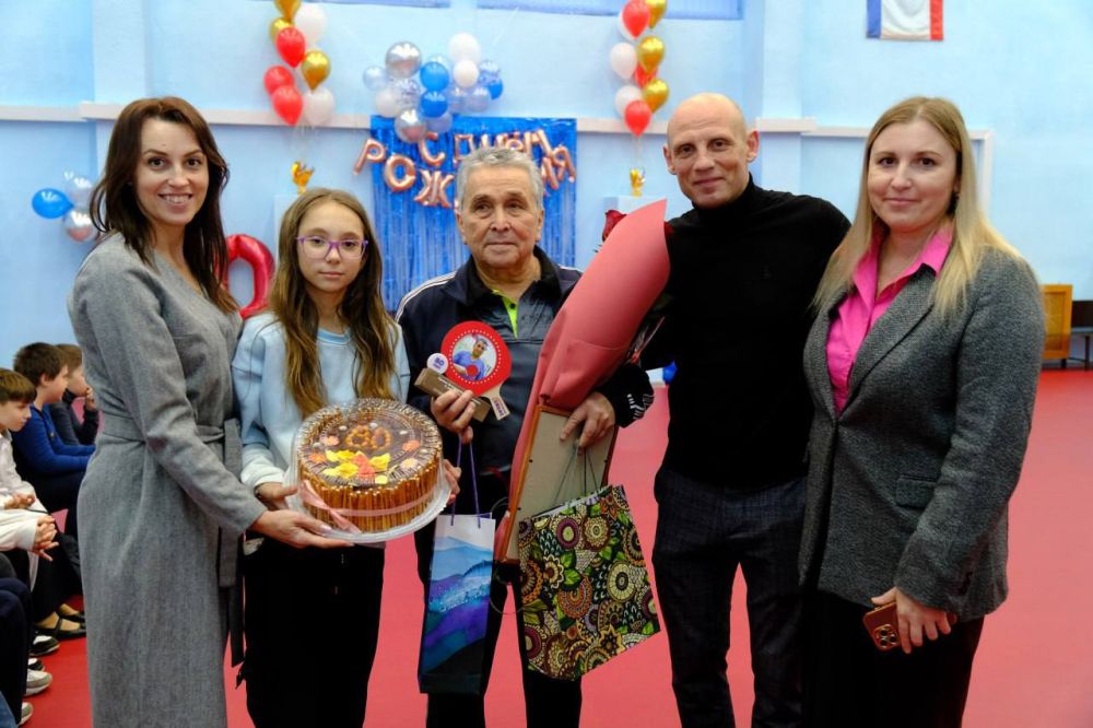 Ялтинский тренер Владимир Алексеевич Прима отмечает 80-летний юбилей Ялтинский тренер Владимир Алексеевич Прима отмечает 80-летний юбилей
