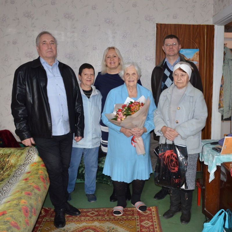 Жительницу Гаспры Нину Семёновну поздравили с 95-летием Жительницу Гаспры Нину Семёновну поздравили с 95-летием