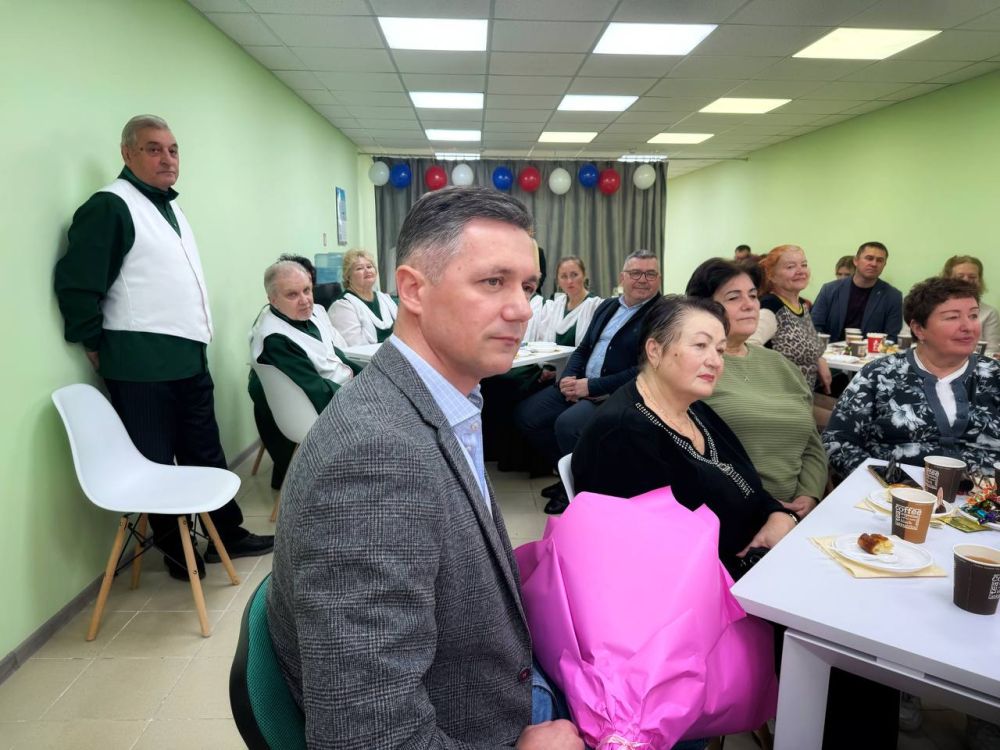 Александр Дудинов: Мы искренне благодарны тому поколению, которое сделало нашу страну современной и счастливой, людям которые восстанавливали страну в сложные годы Александр Дудинов: Мы искренне благодарны тому поколению, которое сделало нашу страну современной и счастливой, людям которые восстанавливали страну в сложные годы