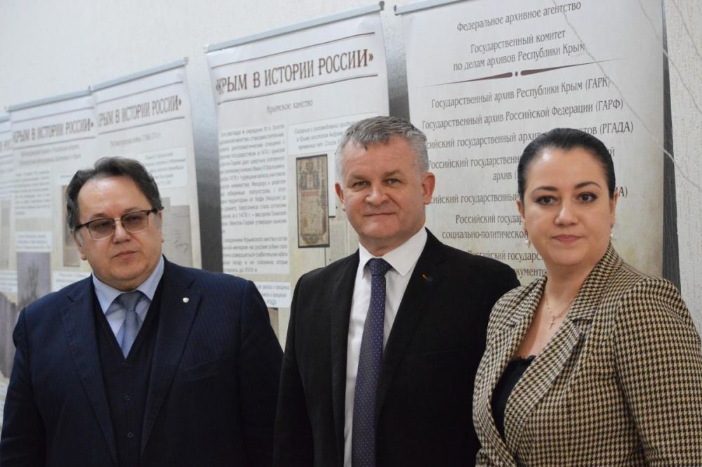 В Республике Крым продолжается экспонирование историко-документальной выставки «Крым в истории России» В Республике Крым продолжается экспонирование историко-документальной выставки «Крым в истории России»