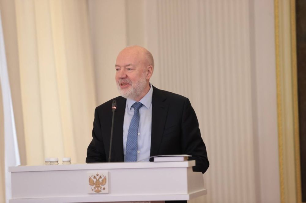Сергей Аксёнов: «Сохранение исторической правды и объективный анализ прошлого помогают нам лучше понять настоящее и прогнозировать будущее. Ученые, политики, общественные деятели должны вместе противостоять потоку лжи и... Сергей Аксёнов: «Сохранение исторической правды и объективный анализ прошлого помогают нам лучше понять настоящее и прогнозировать будущее. Ученые, политики, общественные деятели должны вместе противостоять потоку лжи и...