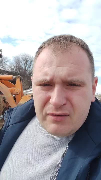 Денис Олейник: Как предсказывали синоптики, в Раздольненском районе с наступлением ночи температура воздуха упала, и на дорогах образовался гололёд