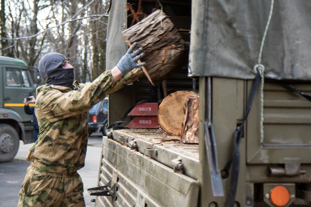 В крымской столице продолжается акция «Блиндажи в тепле» В крымской столице продолжается акция «Блиндажи в тепле»