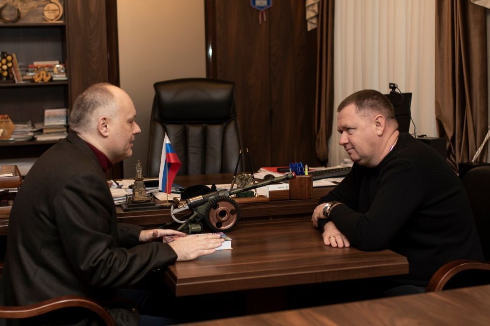 Михаил Афанасьев: Рад встретиться с доктором исторических наук, профессором КФУ им. В.И Михаил Афанасьев: Рад встретиться с доктором исторических наук, профессором КФУ им. В.И