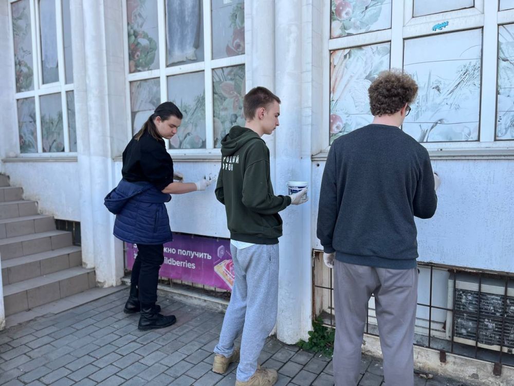 Рейд «Закрась опасность!» провели в Севастополе Рейд «Закрась опасность!» провели в Севастополе