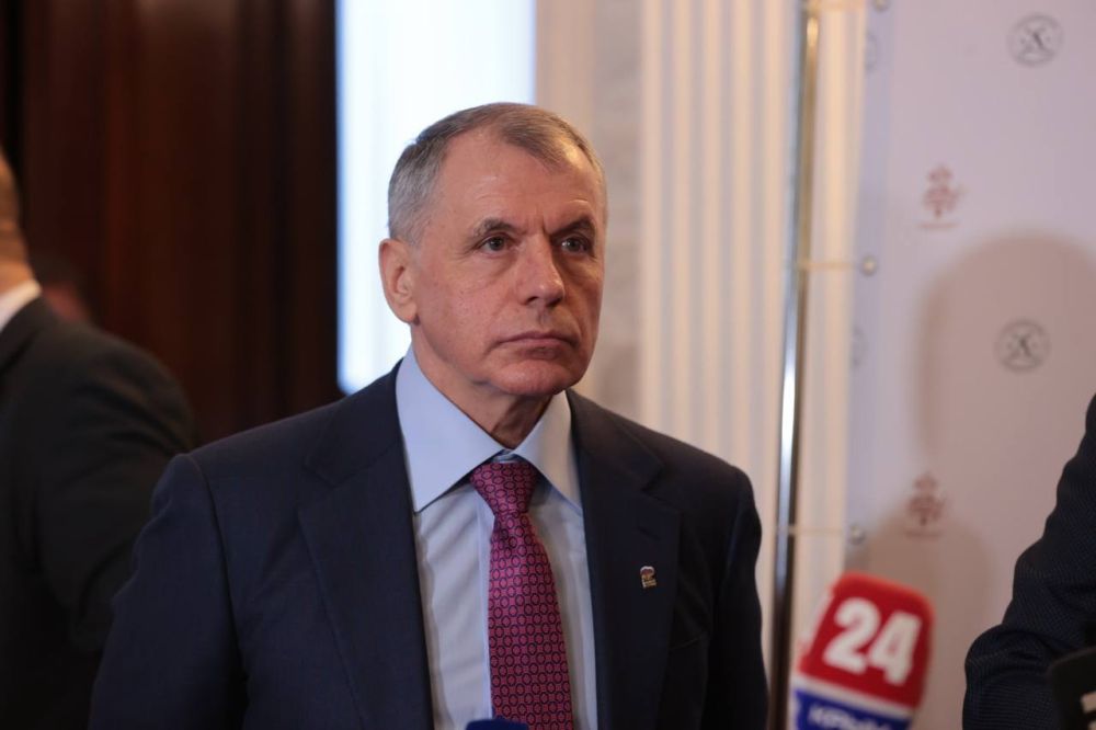Сергей Аксёнов: «Сохранение исторической правды и объективный анализ прошлого помогают нам лучше понять настоящее и прогнозировать будущее. Ученые, политики, общественные деятели должны вместе противостоять потоку лжи и... Сергей Аксёнов: «Сохранение исторической правды и объективный анализ прошлого помогают нам лучше понять настоящее и прогнозировать будущее. Ученые, политики, общественные деятели должны вместе противостоять потоку лжи и...