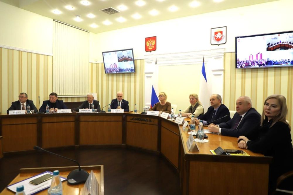 Ирина Кивико дала старт проведению курсов повышения квалификации для руководителей крымских школ Ирина Кивико дала старт проведению курсов повышения квалификации для руководителей крымских школ