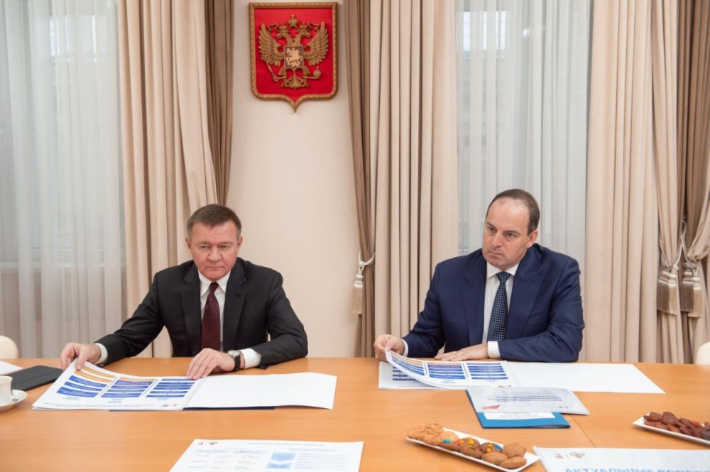 Роман Старовойт и Валерий Фальков обсудили вопросы развития транспортного образования Роман Старовойт и Валерий Фальков обсудили вопросы развития транспортного образования