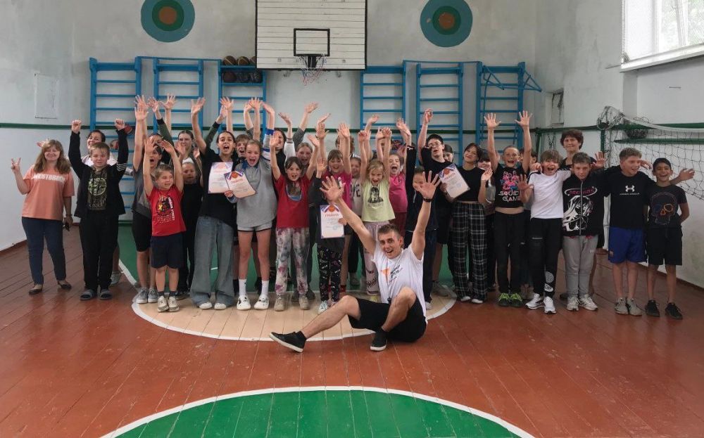 Спортивный клуб образовательного учреждения — это отличная возможность для каждого учащегося стать частью активной и здоровой среды, развить свои физические возможности и проявить себя в различных видах спорта Спортивный клуб образовательного учреждения — это отличная возможность для каждого учащегося стать частью активной и здоровой среды, развить свои физические возможности и проявить себя в различных видах спорта