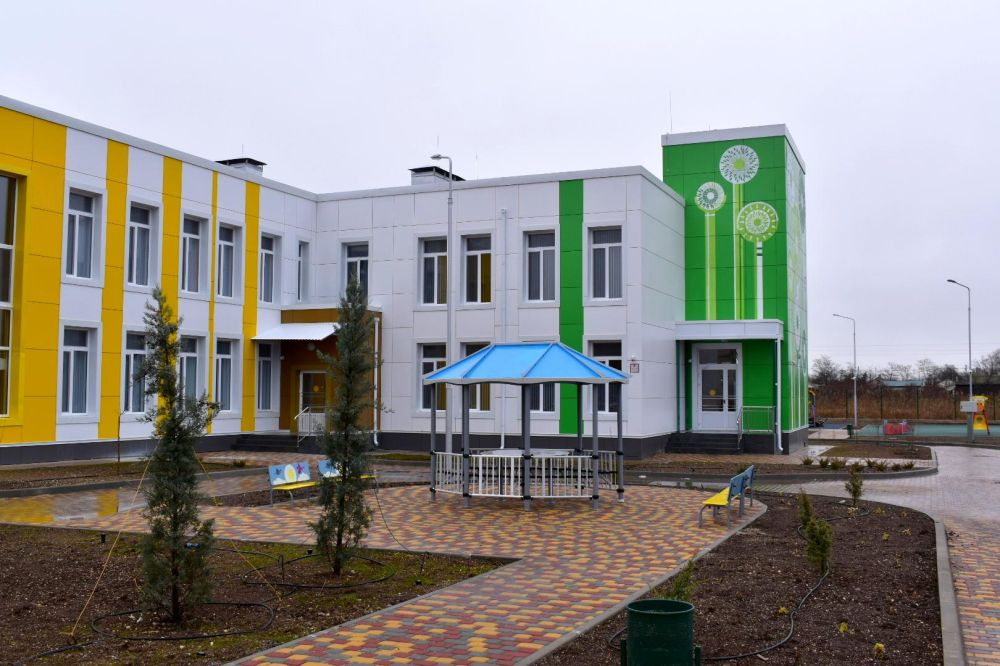 В с. Победное Джанкойского района завершено строительство детского сада «Искорка» на 150 мест В с. Победное Джанкойского района завершено строительство детского сада «Искорка» на 150 мест
