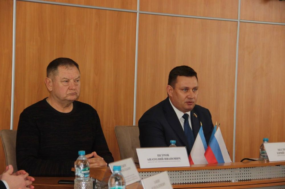 Юрий Нестеренко: Богатым на встречи с жителями, был сегодняшний рабочий день в Феодосии Юрий Нестеренко: Богатым на встречи с жителями, был сегодняшний рабочий день в Феодосии