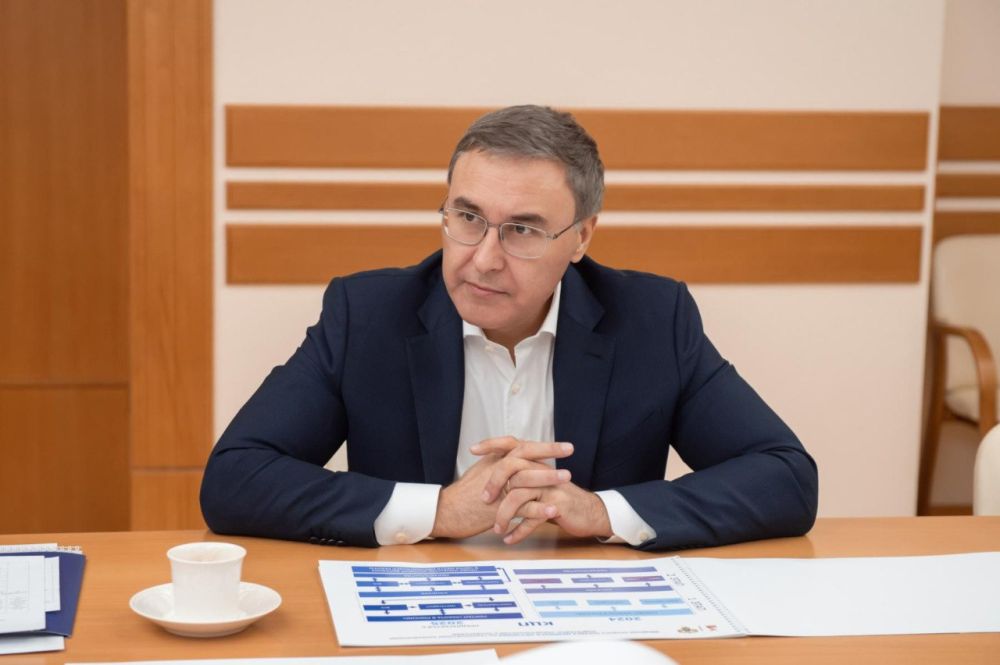 Роман Старовойт и Валерий Фальков обсудили вопросы развития транспортного образования Роман Старовойт и Валерий Фальков обсудили вопросы развития транспортного образования