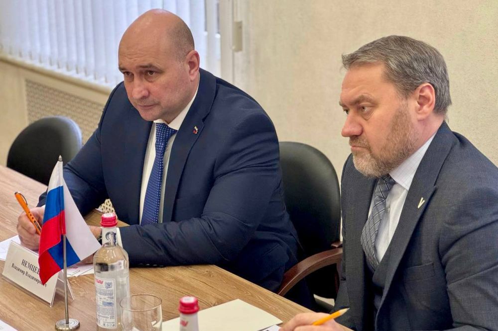 Владимир Немцев: В рамках заседания Клуба законодателей городов федерального значения вместе с коллегами обсудили комплекс мероприятий, приуроченных к празднованию двух юбилейных дат — 80-летия Великой Победы и 60-летия... Владимир Немцев: В рамках заседания Клуба законодателей городов федерального значения вместе с коллегами обсудили комплекс мероприятий, приуроченных к празднованию двух юбилейных дат — 80-летия Великой Победы и 60-летия...