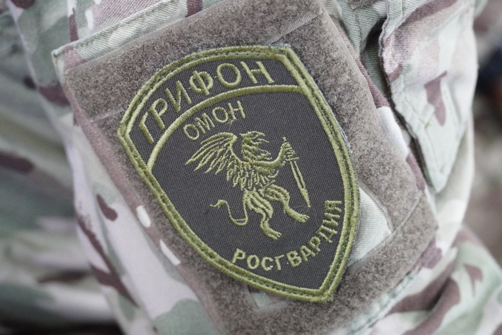 #своих_не_бросаем. В Керчи встретили участников специальной военной операции. Глава муниципального образования Денис КОЛЕСНИК, глава администрации Керчи Олег КАТОРГИН, заместитель главы администрации Олег ШЕВЧЕНКО с... #своих_не_бросаем. В Керчи встретили участников специальной военной операции. Глава муниципального образования Денис КОЛЕСНИК, глава администрации Керчи Олег КАТОРГИН, заместитель главы администрации Олег ШЕВЧЕНКО с...