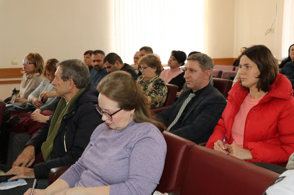 Феодосию с рабочим визитом посетил депутат Госдумы России Юрий Нестеренко Феодосию с рабочим визитом посетил депутат Госдумы России Юрий Нестеренко