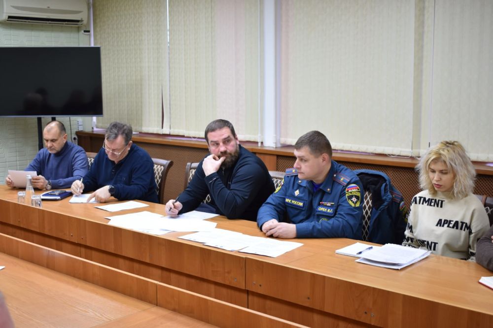 Галина Огнёва: Сегодня в Администрации города Алушты прошло заседание комиссии по предупреждению и ликвидации чрезвычайных ситуаций Галина Огнёва: Сегодня в Администрации города Алушты прошло заседание комиссии по предупреждению и ликвидации чрезвычайных ситуаций