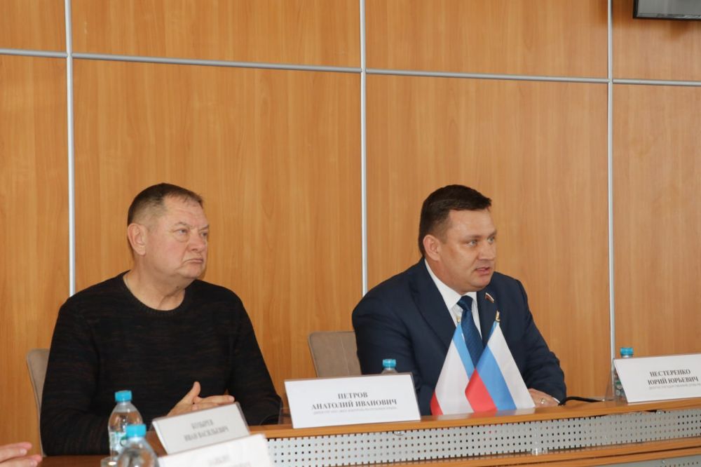 Феодосию с рабочим визитом посетил депутат Госдумы России Юрий Нестеренко Феодосию с рабочим визитом посетил депутат Госдумы России Юрий Нестеренко