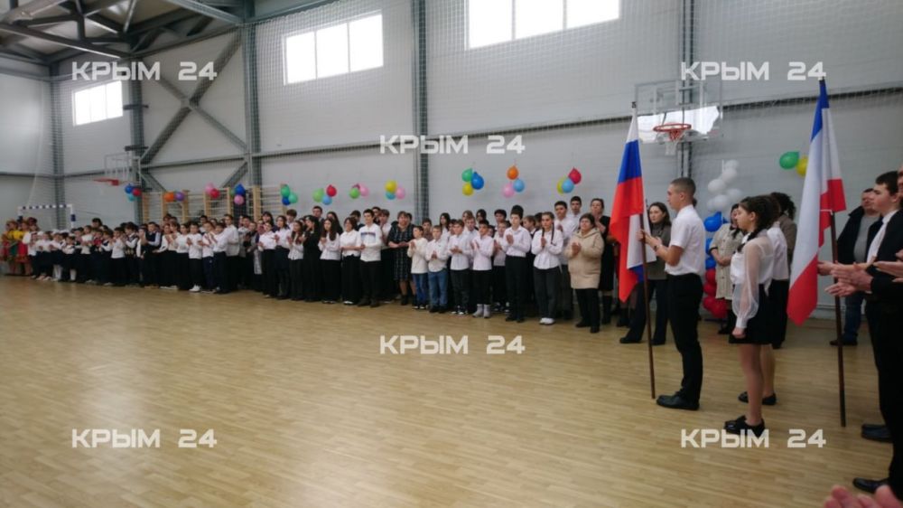 В Ленинском районе открыли модульный спортивный зал В Ленинском районе открыли модульный спортивный зал