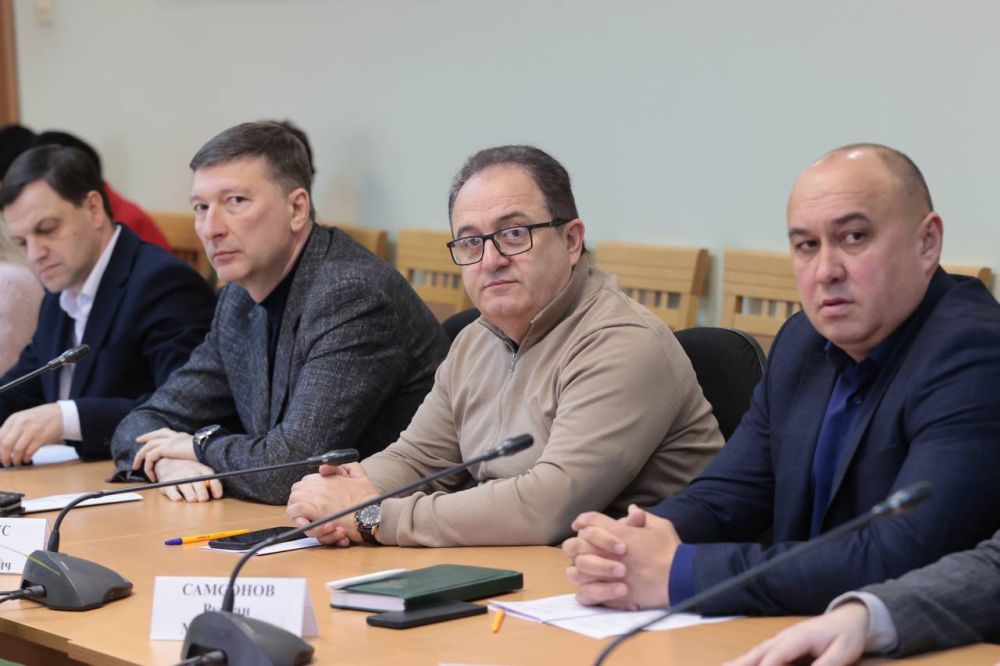 Более 150 тонн гуманитарной помощи в зону СВО были переданы национально-культурными автономиями Крыма Более 150 тонн гуманитарной помощи в зону СВО были переданы национально-культурными автономиями Крыма