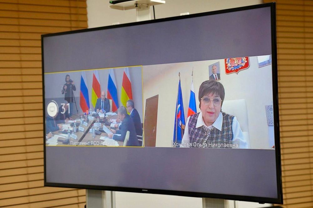 Владимир Немцев: Накануне во Владикавказе провёл заседание Комиссии Совета законодателей РФ по координации законотворческой деятельности и мониторингу законодательства Владимир Немцев: Накануне во Владикавказе провёл заседание Комиссии Совета законодателей РФ по координации законотворческой деятельности и мониторингу законодательства