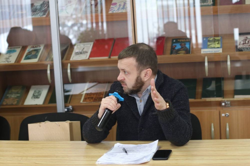 Политико-философский семинар прошел в Симферополе | 06.02.2025 Политико-философский семинар прошел в Симферополе | 06.02.2025