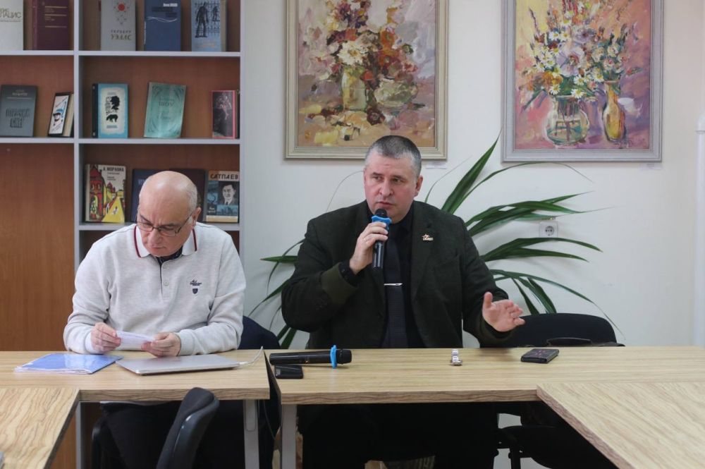 Политико-философский семинар прошел в Симферополе | 06.02.2025 Политико-философский семинар прошел в Симферополе | 06.02.2025