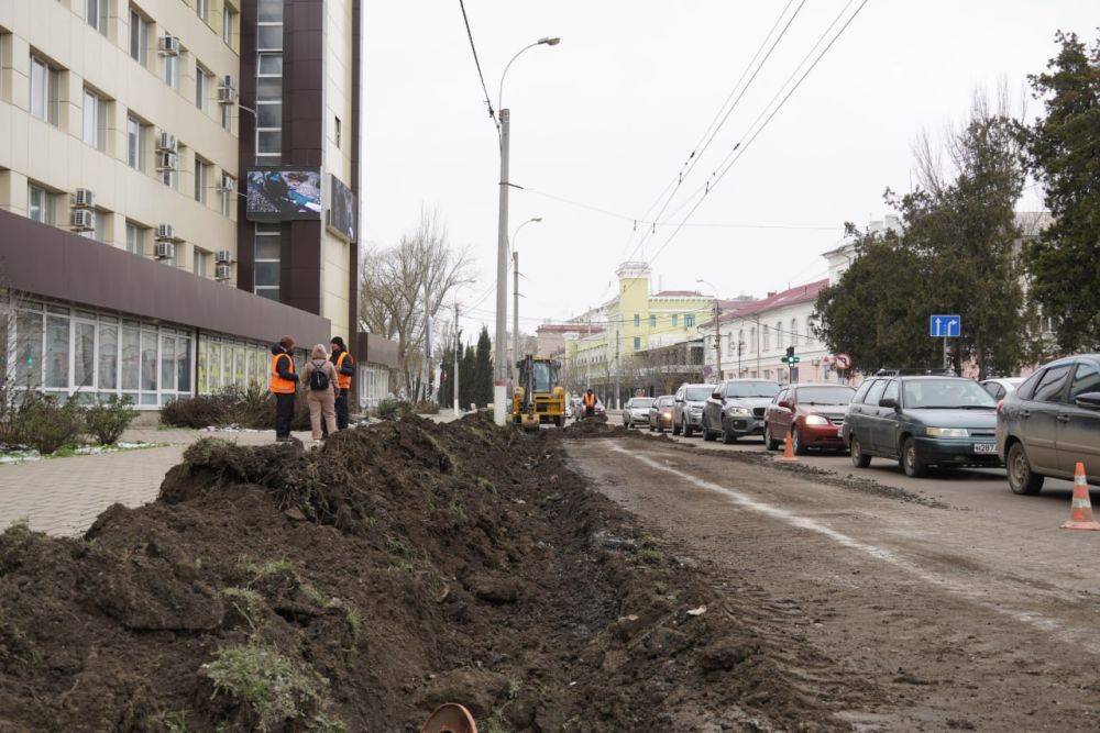 #жкх_и_строительство. Продолжается ремонт дороги на участке ул. Кирова. Специалисты подрядной организации «СТГ-Юг» обновляют дорожное покрытие и частично тротуаров #жкх_и_строительство. Продолжается ремонт дороги на участке ул. Кирова. Специалисты подрядной организации «СТГ-Юг» обновляют дорожное покрытие и частично тротуаров