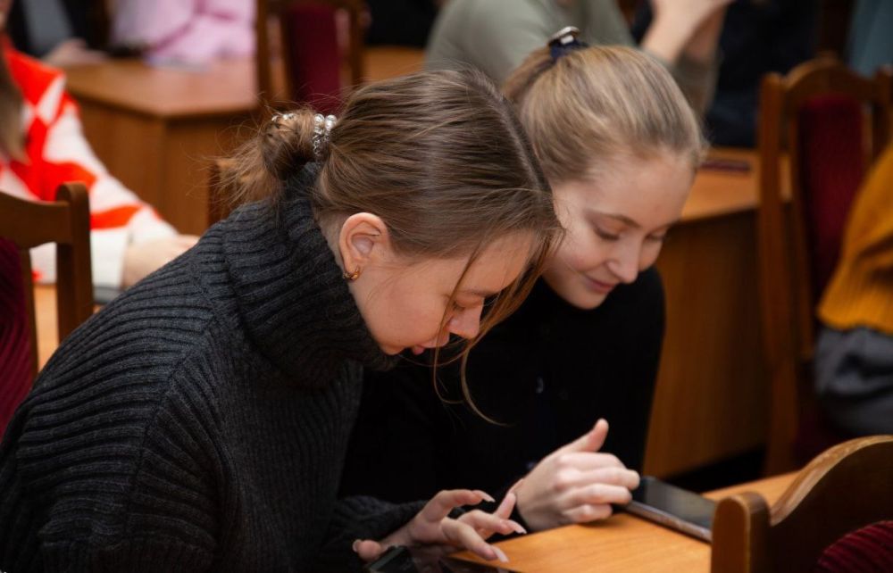 В Крымском федеральном университете имени В.И.Вернадского состоялся первый всероссийский научный диктант "Наука во имя Победы", посвящённый Дню российской науки и 80-летию Победы в Великой Отечественной войне В Крымском федеральном университете имени В.И.Вернадского состоялся первый всероссийский научный диктант "Наука во имя Победы", посвящённый Дню российской науки и 80-летию Победы в Великой Отечественной войне