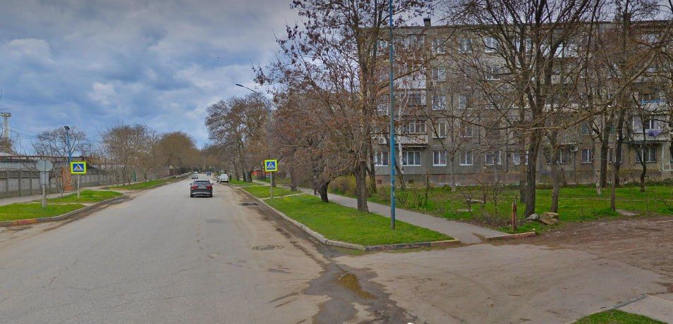 Службой автомобильных дорог Республики Крым рассматривается возможность заключения на 2025 год контракта с подрядной организацией «СТГ-Юг» на ремонт улицы Кирова от управления Торгового порта до ул. Казакова и самой улицы... Службой автомобильных дорог Республики Крым рассматривается возможность заключения на 2025 год контракта с подрядной организацией «СТГ-Юг» на ремонт улицы Кирова от управления Торгового порта до ул. Казакова и самой улицы...