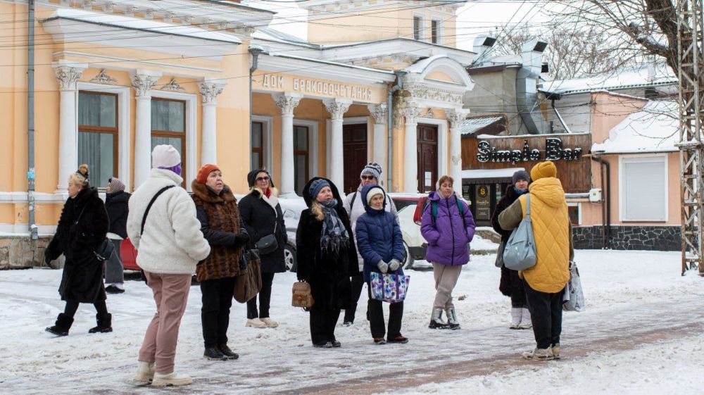8 февраля в крымской столице прошел бесплатный инфотур «Русский вклад в историю Симферополя», приуроченный ко дню образования нашего города 8 февраля в крымской столице прошел бесплатный инфотур «Русский вклад в историю Симферополя», приуроченный ко дню образования нашего города