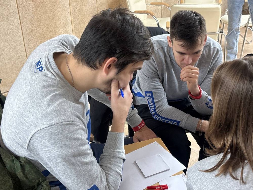 Игорь Кастюкевич: Волонтеры, которые помогают в ликвидации последствий разлива мазута в Черном море и работают на Бугазской косе, неукоснительно соблюдают режим труда и отдыха Игорь Кастюкевич: Волонтеры, которые помогают в ликвидации последствий разлива мазута в Черном море и работают на Бугазской косе, неукоснительно соблюдают режим труда и отдыха