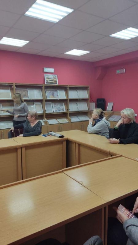 Продолжается сотрудничество крымских архивистов с общественными организациями Симферополя Продолжается сотрудничество крымских архивистов с общественными организациями Симферополя