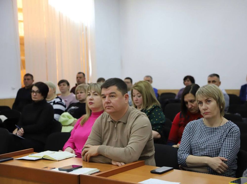Анжелика Ястребова: В Бахчисарайском районе уровень трудоустройства составил 79,6%, превысив норматив РФ на 24,6% Анжелика Ястребова: В Бахчисарайском районе уровень трудоустройства составил 79,6%, превысив норматив РФ на 24,6%