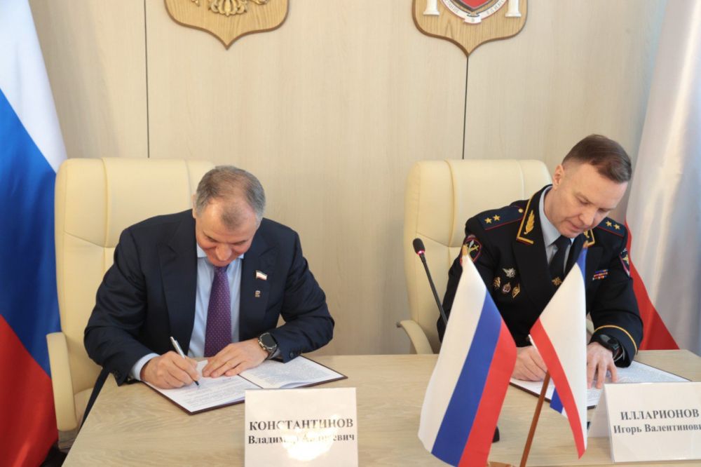 Министр внутренних дел по Республике Крым и Председатель Государственного Совета Республики Крым подписали соглашение о взаимодействии Министр внутренних дел по Республике Крым и Председатель Государственного Совета Республики Крым подписали соглашение о взаимодействии