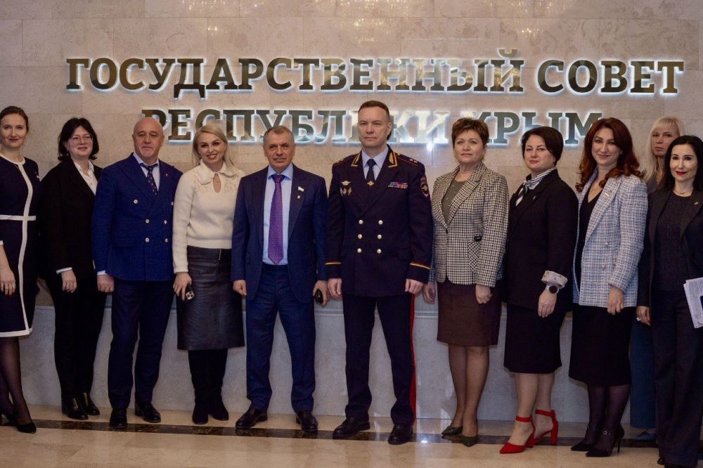 Министр внутренних дел по Республике Крым и Председатель Государственного Совета Республики Крым подписали соглашение о взаимодействии Министр внутренних дел по Республике Крым и Председатель Государственного Совета Республики Крым подписали соглашение о взаимодействии