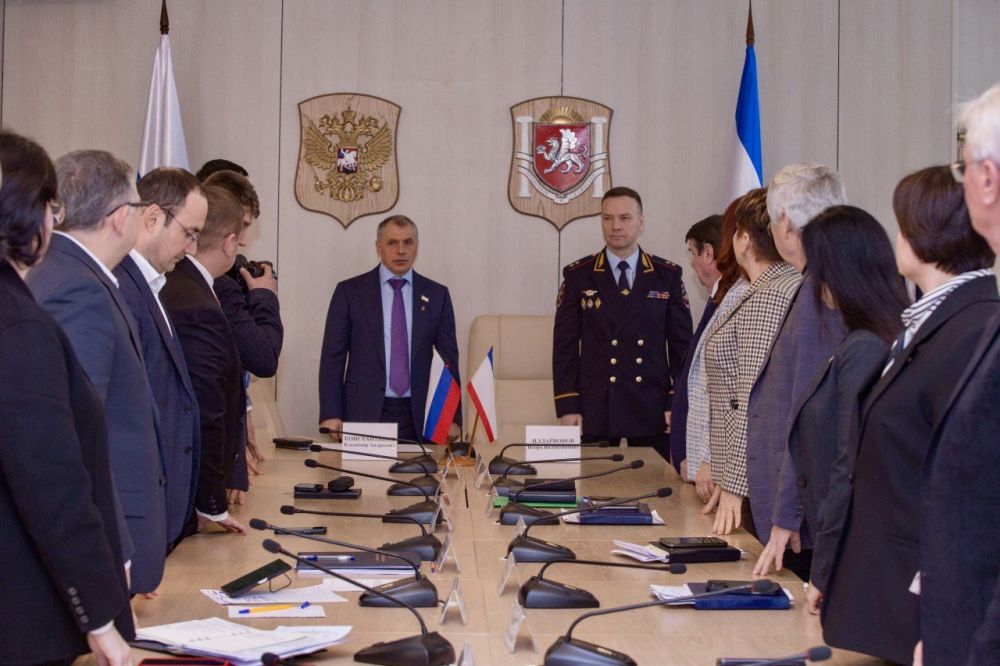 Министр внутренних дел по Республике Крым и Председатель Государственного Совета Республики Крым подписали соглашение о взаимодействии Министр внутренних дел по Республике Крым и Председатель Государственного Совета Республики Крым подписали соглашение о взаимодействии