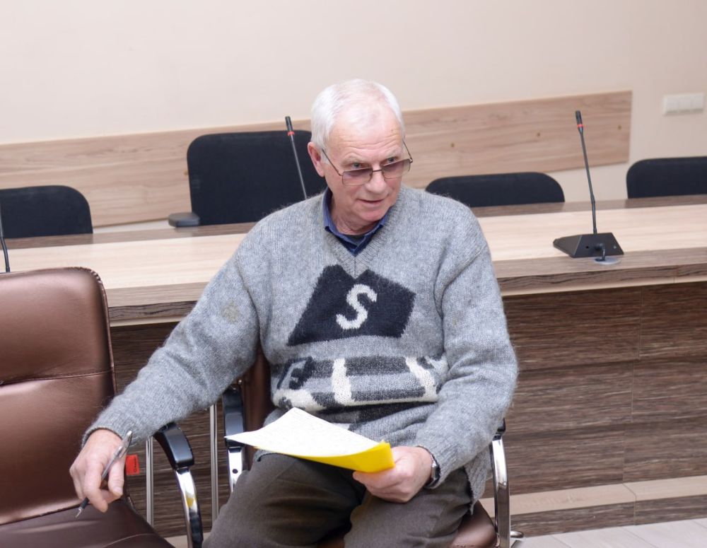 Глава администрации Евпатории провел прием граждан Глава администрации Евпатории провел прием граждан
