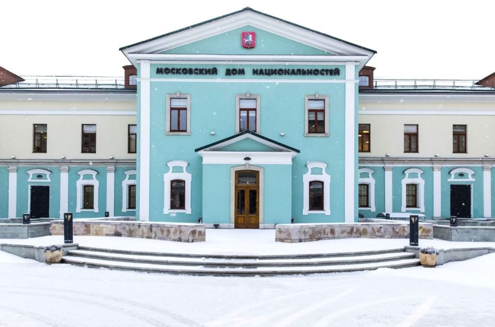 В читальном зале Центральной городской библиотеки им. А. С. Пушкина для студентов Романовского колледжа индустрии и гостеприимства, читателей и гостей состоялся вечер памяти «Наш вечный Пушкин», посвященный 188-летию со Дня... В читальном зале Центральной городской библиотеки им. А. С. Пушкина для студентов Романовского колледжа индустрии и гостеприимства, читателей и гостей состоялся вечер памяти «Наш вечный Пушкин», посвященный 188-летию со Дня...