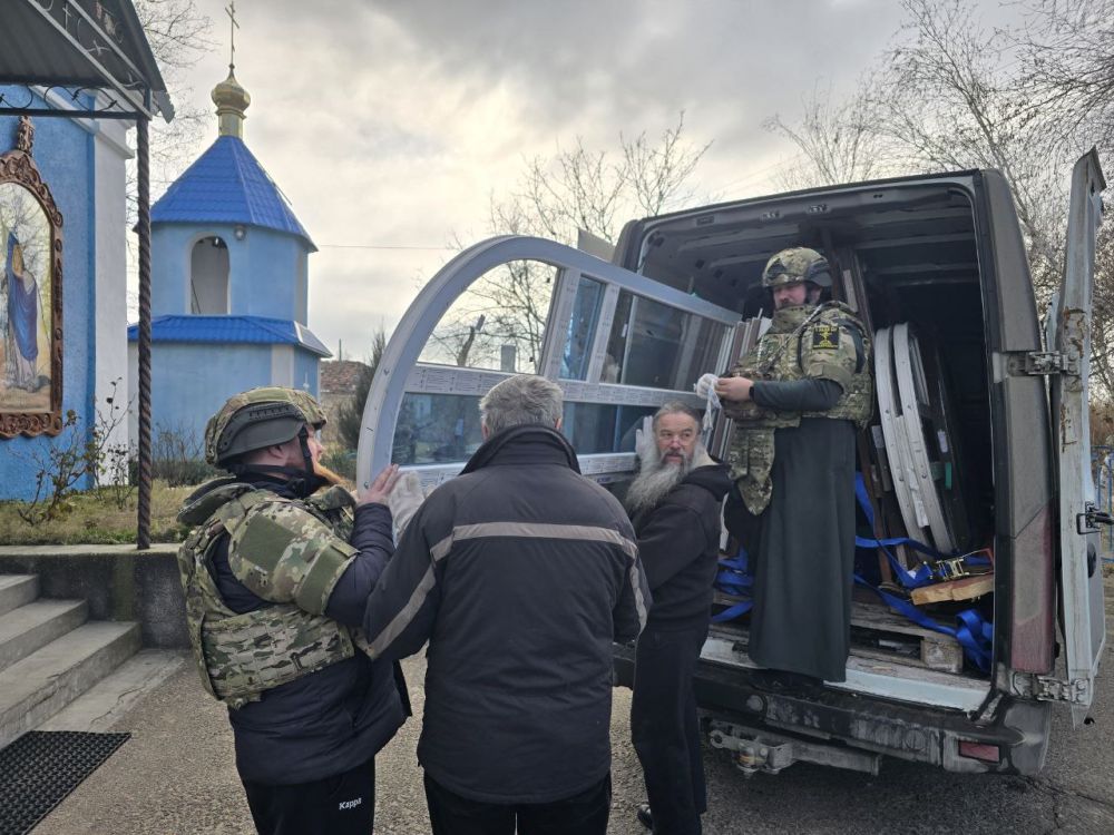 Специальный гуманитарный центр Крымской митрополии совершил очередную гуманитарную поездку в Херсонскую область Специальный гуманитарный центр Крымской митрополии совершил очередную гуманитарную поездку в Херсонскую область