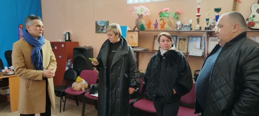 Сергей Петелин: Совместно с главой Мирновского сельского поселения Солоповой Н. осуществил рабочую поездку в село Мирное Сергей Петелин: Совместно с главой Мирновского сельского поселения Солоповой Н. осуществил рабочую поездку в село Мирное