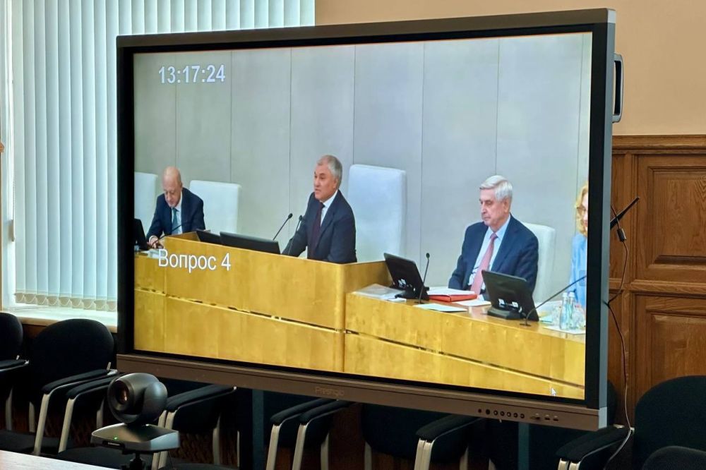 Владимир Немцев: В режиме ВКС принял участие в «правительственном часе» Государственной Думы РФ по теме «О разработке Стратегии развития образования в Российской Федерации» Владимир Немцев: В режиме ВКС принял участие в «правительственном часе» Государственной Думы РФ по теме «О разработке Стратегии развития образования в Российской Федерации»