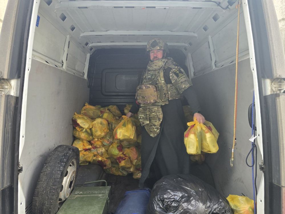 Специальный гуманитарный центр Крымской митрополии совершил очередную гуманитарную поездку в Херсонскую область Специальный гуманитарный центр Крымской митрополии совершил очередную гуманитарную поездку в Херсонскую область