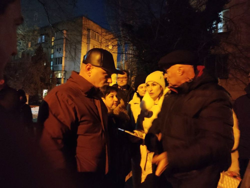 Игорь Ткаченко: Провел встречу с жителями многоквартирных домов в районе улицы Крымской по вопросу ремонта межквартального проезда с открытием выезда на ул. Крымскую Игорь Ткаченко: Провел встречу с жителями многоквартирных домов в районе улицы Крымской по вопросу ремонта межквартального проезда с открытием выезда на ул. Крымскую