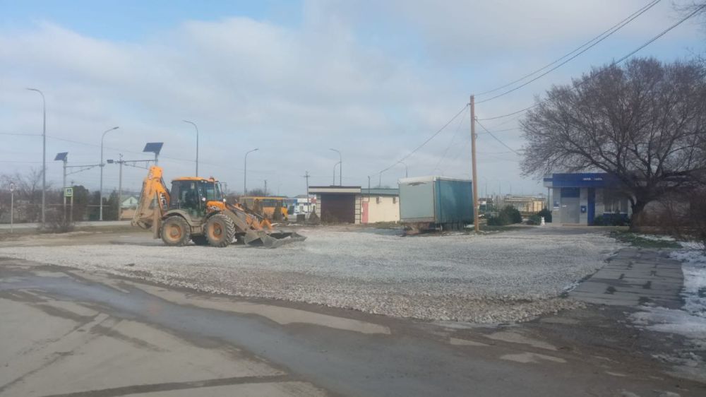 Игорь Ткаченко: Сегодня в селах Ближнее и Насыпное проводились работы по организации площадок под парковку автомобилей Игорь Ткаченко: Сегодня в селах Ближнее и Насыпное проводились работы по организации площадок под парковку автомобилей