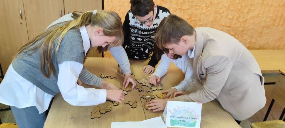 10 февраля 2025 года на базе Ресурсного центра лингвистического образования МБОУ «СОШ №31» г. Симферополя состоялся полуфинал I метапредметного командного конкурса «ГеоЛингвист-2025» 10 февраля 2025 года на базе Ресурсного центра лингвистического образования МБОУ «СОШ №31» г. Симферополя состоялся полуфинал I метапредметного командного конкурса «ГеоЛингвист-2025»