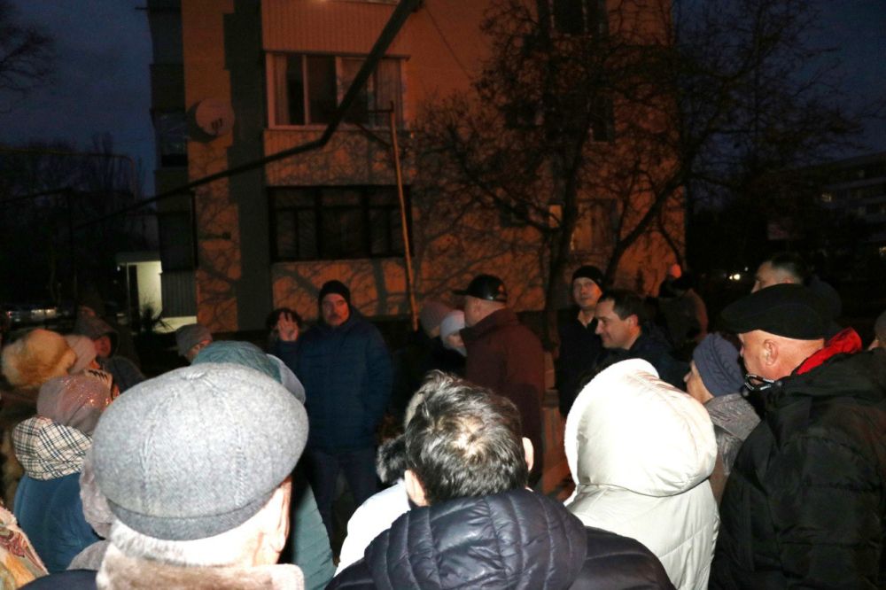 Игорь Ткаченко: Провел встречу с жителями многоквартирных домов в районе улицы Крымской по вопросу ремонта межквартального проезда с открытием выезда на ул. Крымскую Игорь Ткаченко: Провел встречу с жителями многоквартирных домов в районе улицы Крымской по вопросу ремонта межквартального проезда с открытием выезда на ул. Крымскую